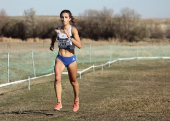 Andrea Romero, atleta y estudiante de la UV: «compaginar estudios y deporte es un hábito, hay que cumplir día a día»