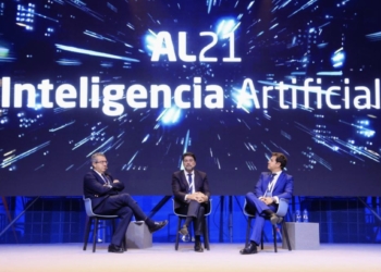 Alicante presenta su proyecto de Inteligencia Artificial AL21 en el Technology Forum