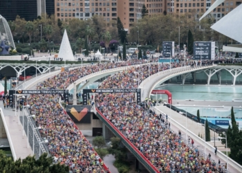 21.813 corredores en meta supone un nuevo récord de finishers en el Maratón Valencia