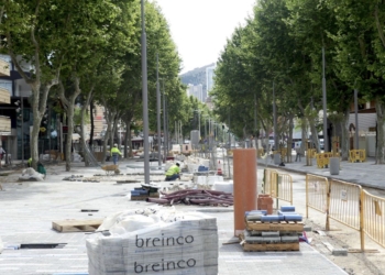 Las obras del Mediterráneo han sido duramente criticadas en el informe afirmando que vulneran la legalidad contractual.