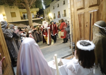 La Navidad siempre llena de luz e ilusión las calles del municipio.