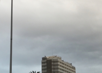 Alguien te está mirando