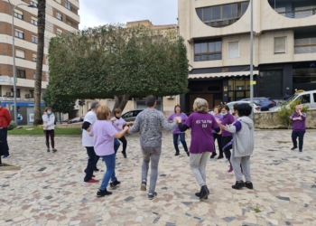 Los alumnos se centran en esta edición en aprender a bailar la malagueña.