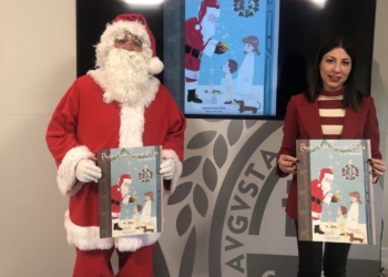 La magia y la ilusión de la Navidad se dan cita en Elche con el Gran Desfile de Papá Noel