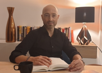 «Este ambicioso libro es el producto de ocho años de investigación»