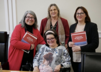 Crevillent edita dos catálogos donde se reúnen todos los servicios prestados desde la Concejalía de Derechos Sociales