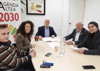 Altea lucirá una escultura del artista Viktor Ferrando donada por el Rotary Club Internacional