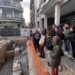 Miembros del Instituto de Arqueología y Patrimonio Histórico de la UA visitan la plaça de Baix