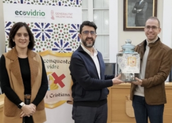 Las comparsas de Moros y Cristianos de Crevillent reciclan 7.400 kg de envases de vidrio durante las fiestas