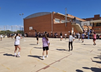 Santa Pola pide a la Generalitat mantener en Gran Alacant al alumnado adscrito al instituto
