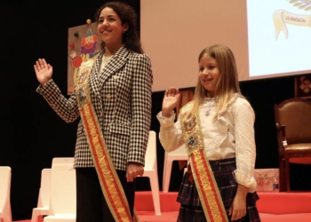 La Falla Benidorm Centro exalta a sus Falleras Mayores para el ejercicio festero 2023