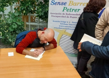 «He abandonado aquella voz poética tan oscura que tenía con veinte años»