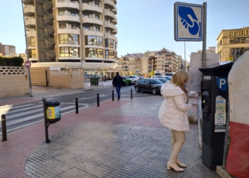 Una ‘app’ de la zona azul sube un 10% el precio de la noche a la mañana