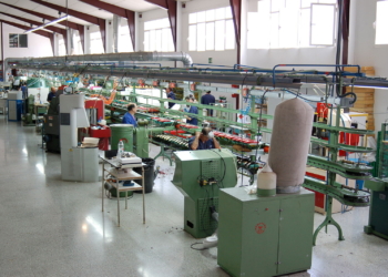 Las fábricas de calzado abundan por el entramado industrial de la Comunitat Valenciana | Bolsero