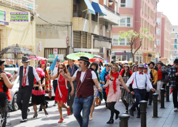 Los carnavales se interconectan, como esta imagen de Nueva Orleans en Sant Joan d’Alacant.