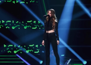 Carmen Lillo actuando en el plató del programa ‘La Voz’.