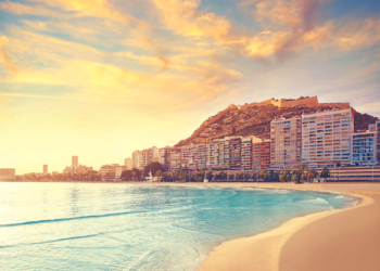 Alicante, la ciudad donde llenar la memoria  de tu móvil con fotos “instagrameables”