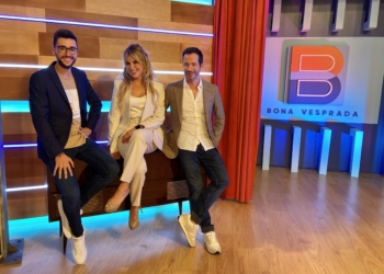 María Fuster junto a sus compañeros de 'Bona vesprada', Ferrán Cano y Lluís Cascant.