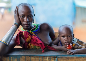 Miembros de la tribu Surma (Etiopía) | A. Bueno