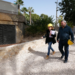 El alcalde José Manuel Penalva supervisa las obras.