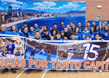Toda la familia del Balonmano Benidorm se reunió para despedir a su capitán.