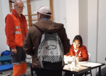 Alicante amplía la atención a las personas sin hogar con la apertura del gimnasio del CAI