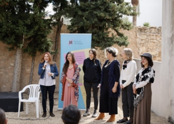 El Jardín del Carrer Baldons acogió la presentación del proyecto de moda sostenible TEKIEROTELA