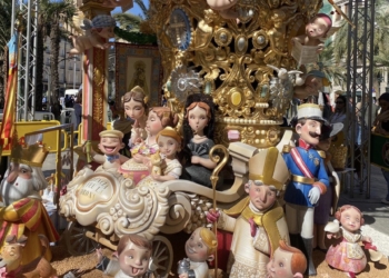 València otorga más dos millones de euros en ayudas para 269 comisiones falleras