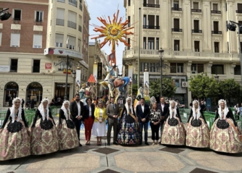 Las Hogueras conquistan el centro de Córdoba y generan una gran expectación