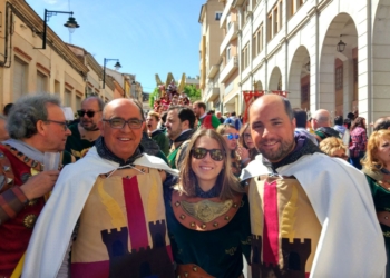 Omar Castañer (derecha) junto a su padre, José Luis, y su hermana Esther.