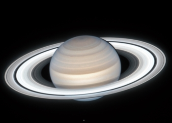 Los anillos de Saturno están calentando su atmósfera