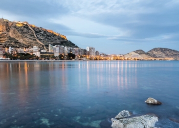 El Castillo de Santa Bárbara, fortaleza turística para la ciudad de Alicante