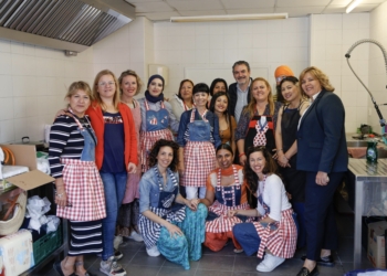 L’Alfàs vive una jornada de convivencia gastronómica multicultural con ‘Todo el mundo a la mesa’