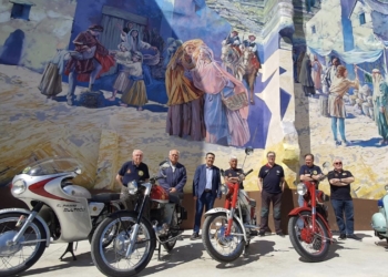 La Vuelta ‘Ciudad de Elda’ de vehículos clásicos llega a su 19ª edición