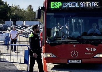 Alicante bate récord con 16.000 usuarios de la lanzadera a Santa Faz en la Peregrina
