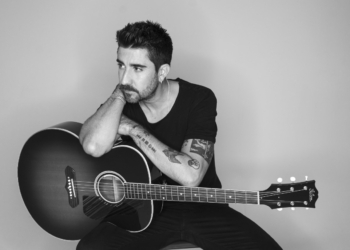 «Mis conciertos parecen karaokes multitudinarios»