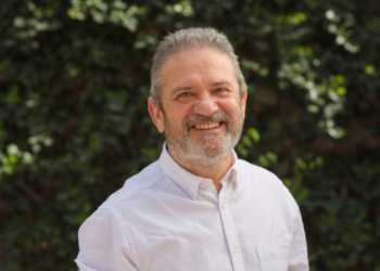 «Se deben remunicipalizar los servicios»