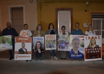 Petrer prioriza la celebración de sus fiestas y pospone la pegada de carteles