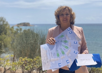 L’Alfàs recoge sus ocho distintivos azules