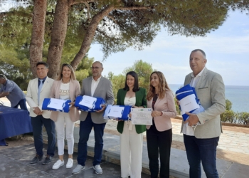Altea recoge cinco Banderas Azules de calidad y educación medioambiental