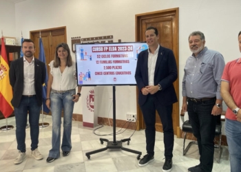 Elda amplía su oferta hasta los 52 ciclos formativos para el curso 2023-24