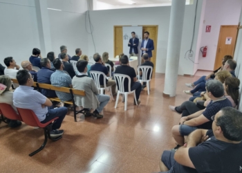 Orihuela realiza las primera de las reuniones con vecinos de pedanías para informarles sobre el procedimiento de legalización de viviendas