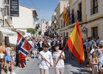 Más de 2.000 personas participan en l’Alfàs del Pi en la celebración del Día Nacional de Noruega