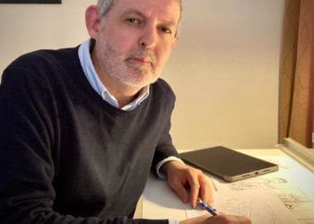 «Hay muchas más historias y personajes de Torrevieja de los que hablar»