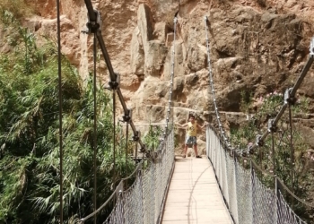 La Ruta de los Puentes Colgantes de Chulilla, ideal para senderismo o escalada