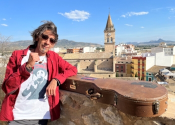 «Reflexionaba sobre mi suicidio musical cuando recibí la llamada de Reincidentes»