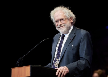 Cinco premios Nobel de Física y de Química se reúnen este lunes con científicos y estudiantes de la Universitat de València