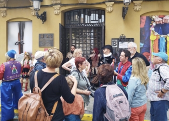 La Tourist Info de Elda atendió a cerca de 600 personas durante la celebración de las fiestas de Moros y Cristianos