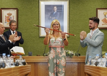 Irene Navarro toma posesión como alcaldesa expresando su más “firme” compromiso con Petrer