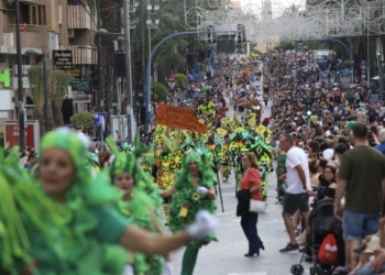 Los hoteles registran un lleno técnico para las Hogueras en Alicante